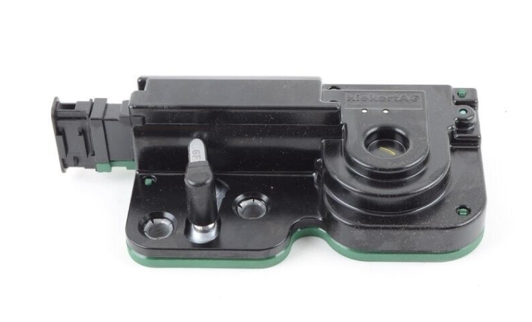 7E0827511A Zamek domykanie tylnej klapy VW T5 T6