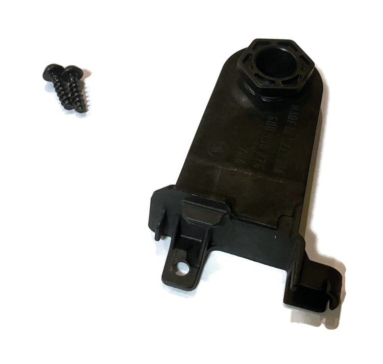 60U998226 Dolny wspornik uchwyt ucho mocowanie lampy przedniej LED SKODA Rapid 2013-2020