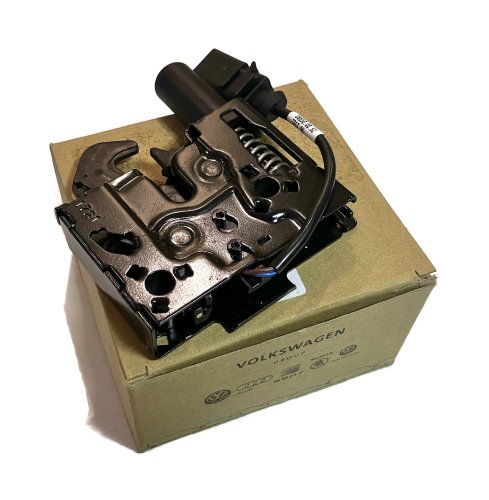 8W0823509B ZAMKE.jpg