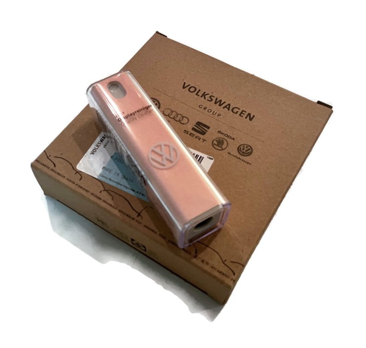 000096311AD L19 Volkswagen Display Cleaner Spray 2-in-1 Microfiber Towel Touch Screen