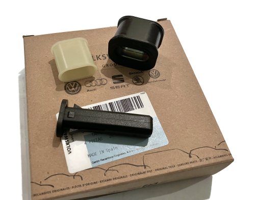 4M0121095 7P0121365 7P0121276.JPG