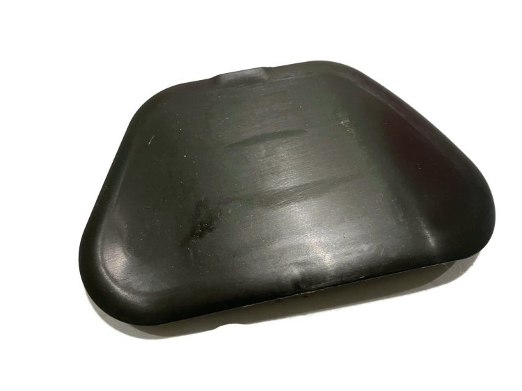 7P6 805 413 Front wheel arch cap  VW Touareg 2011-2018