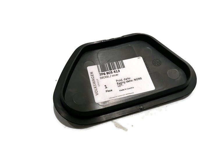 7P6805413 Front wheel arch cap  VW Touareg 2011-2018 left