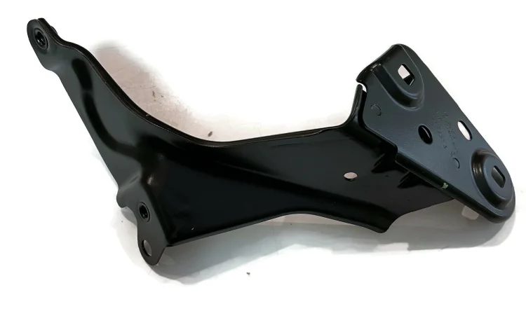5E3_821_228 right Front fender holder bracket mount SKODA Octavia IV 2020-