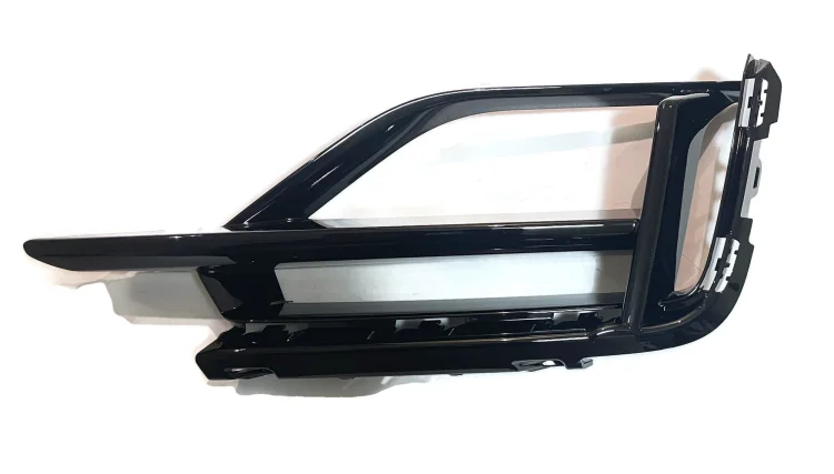 5G0853666R 041 prawa Dolna kratka zderzaka przedniego VW Golf VII FL R-line 2017-2020