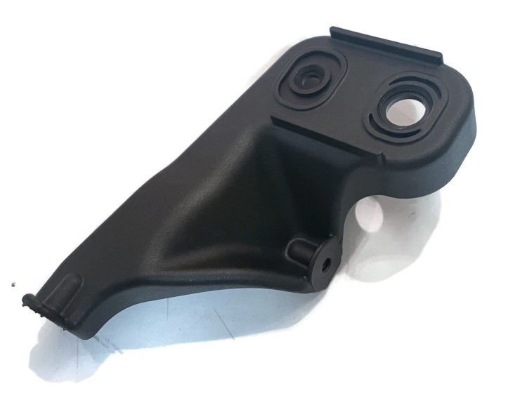 8P3 807 330 prawy Uchwyt dolny zderzaka tylnego Audi A3 2004-2013 (