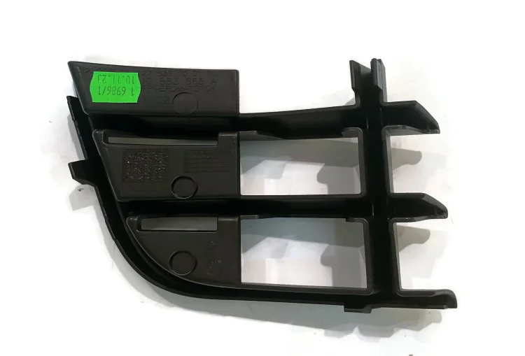5J0853665A Dolna lewa środkowa kratka zderzaka przedniego Skoda Fabia Roomster 2011-2015