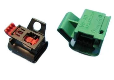 Service-security-plug-high-