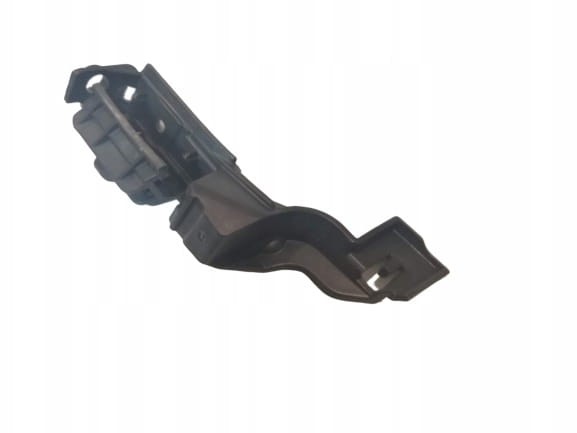 Uchwyt element ślizg zderzaka tylnego AUDI A4 B8 AVANT 2008-2016 PRAWY
