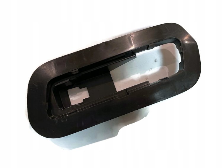 Uchwyt mocowanie lampy obrysowej przód VW Golf 2009-2013 1K5945567 LEWY