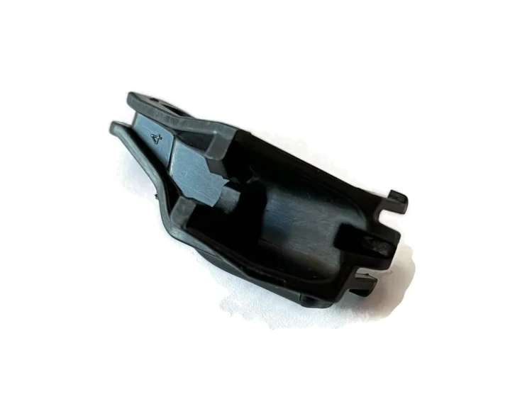 1K3881132C | 1K3 881 132 C - right seat 8313967RH
