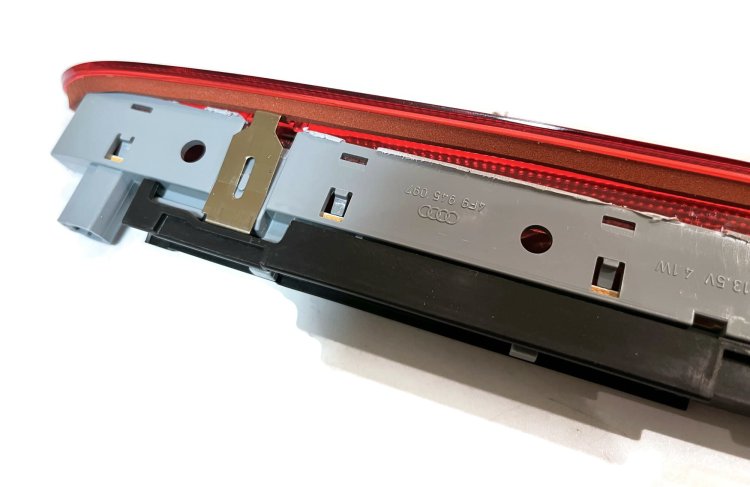 Rear third 3rd brake stop light AUDI A6 C6 AVANT