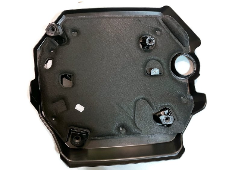 Pokrywa osłona górna wytłumienie silnika VW AUDI SEAT SKODA CUPRA 06Q103925N