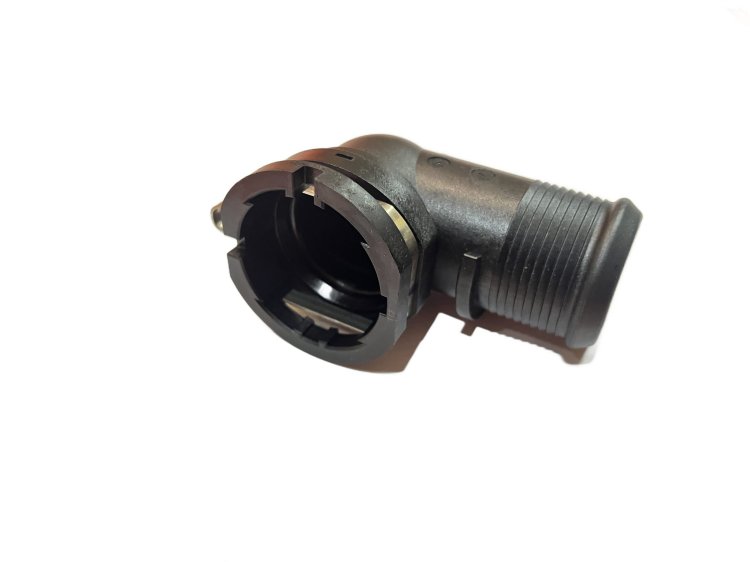 Kolnierz króciec kolanko chłodnicy układu chłodzenia Hyundai KIA 1.4 1.6