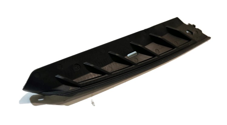 ochrona rantu reflektora lampy przedniej przy błotniku lewym SKODA OCTAVIA IV 2020-