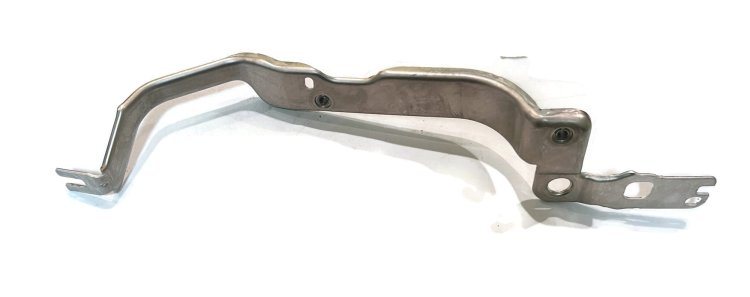 Audi A6 C7 2011-2018 Numer OE: 4G0807592B |