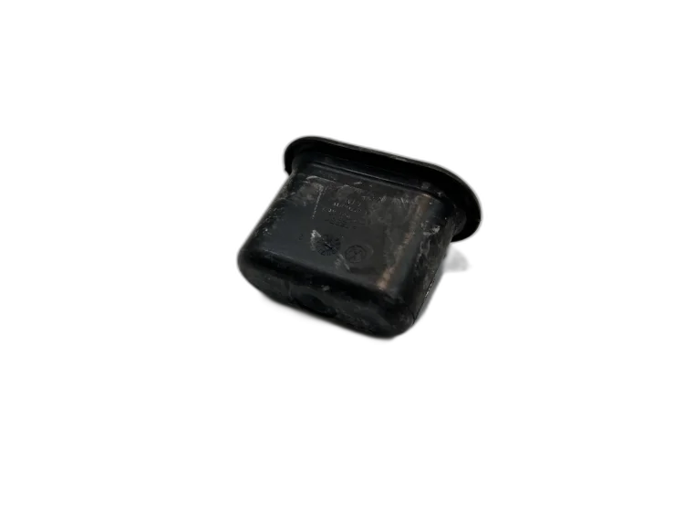1Q0 831 469