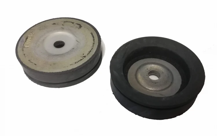 4H0121268 Radiator lower mount Audi