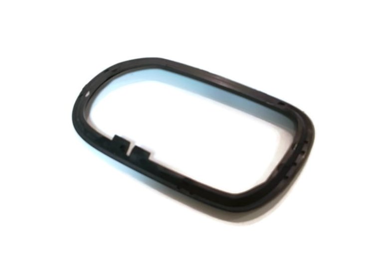 7P6857933 wytłumienie pod podstawę lusterka bocznego VW Touareg