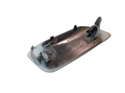 8XA807753 GRU lewa prawa zaślepka zderzaka spryskiwaczy przednich lamp AUDI A1