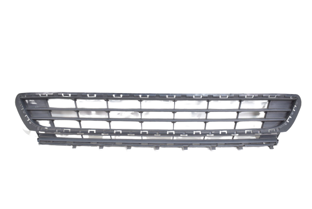 5G0853677 kratka środkowa zderzaka przedniego VW Golf VII 7