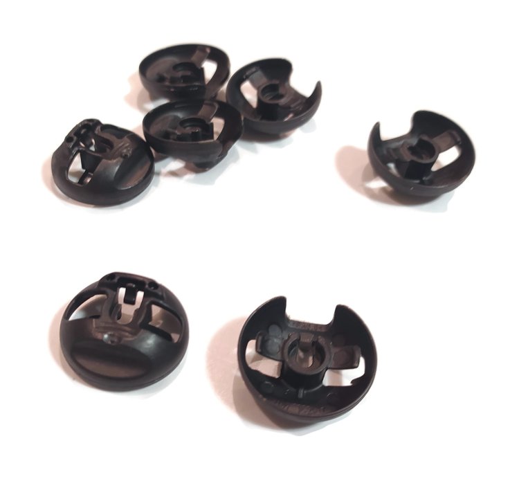 4H0825429A Rear splash shield retainer clip Audi A8 D4
