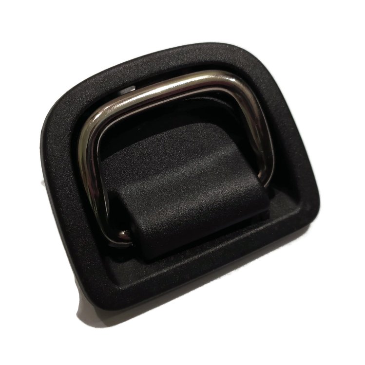 8V0863503C  4PK Ucho mocujące mocowanie bagażu w bagażniku  AUDI SEAT SKODA VW