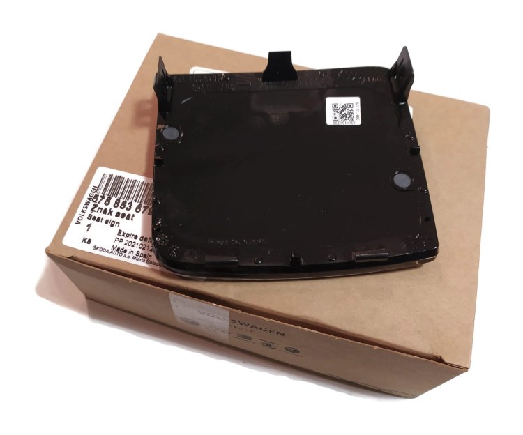 575853679G2ZZ Znaczek SEAT emblemat atrapy przedniej SEAT ATECA