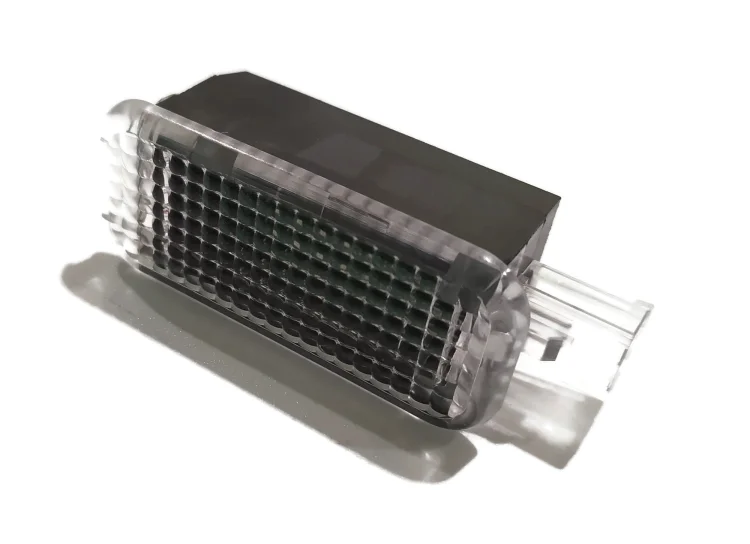 4E0 947 415 A Lampka LED oświetlenie stóp wnętrza AUDI A1 A3 A4 A5 A6 A7 Q3 Q5 Q7 Q8