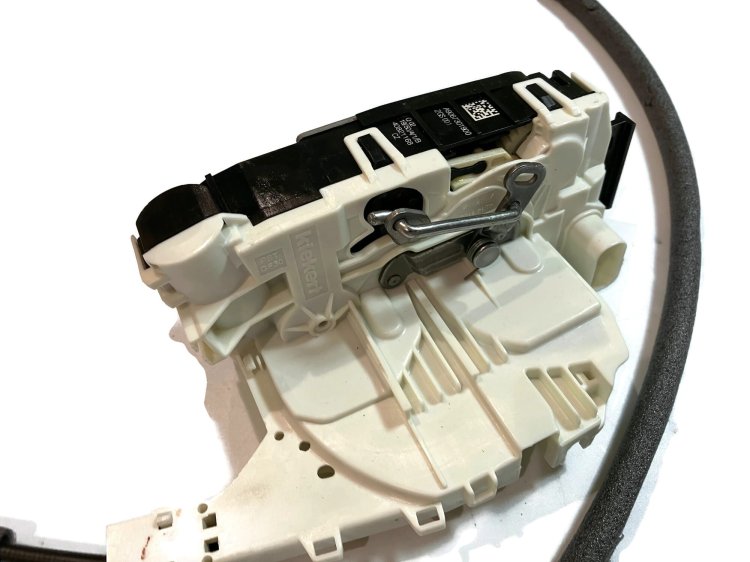 2E1843014H Zamek drzwi przesuwnych prawych VW Crafter 2012-2016