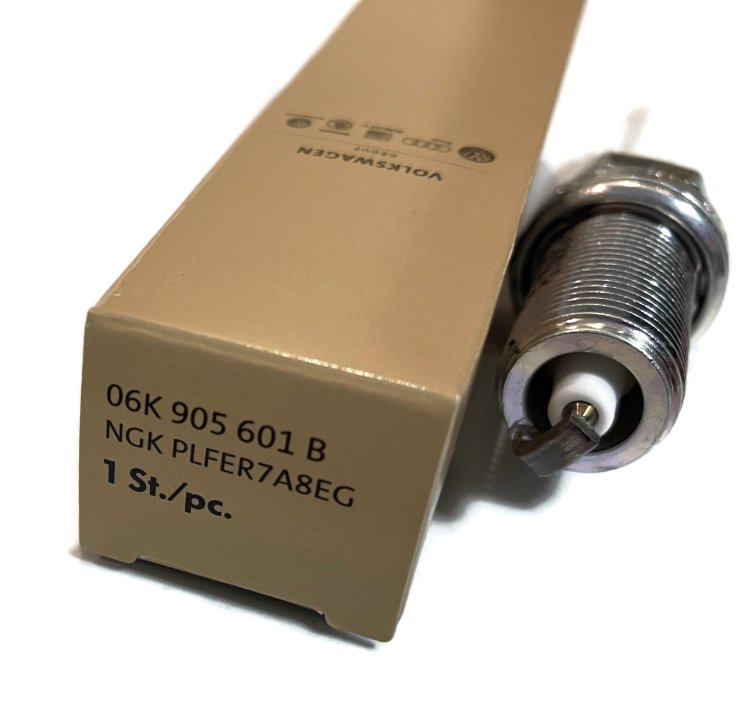 06K905601B Spark plug 1.4 2.0 TSI VW AUDI SEAT SKODA