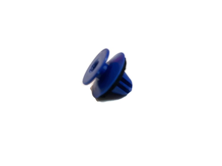 8U0 853 909.jpg