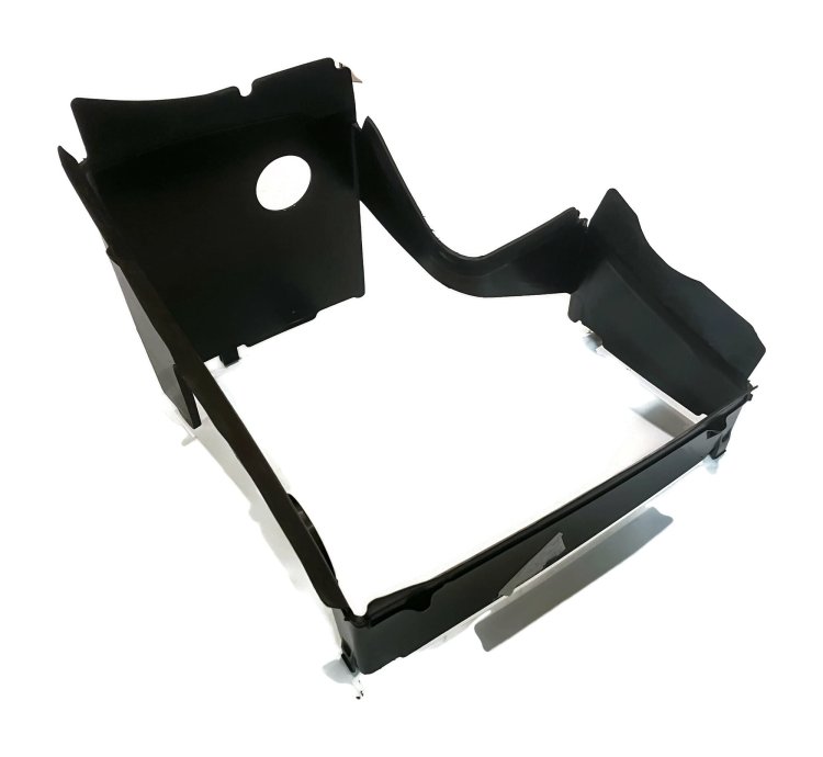 8V0 117 339Tylna kierownica powietrza intercoolera Audi A3 8V 2.0 2013-2020