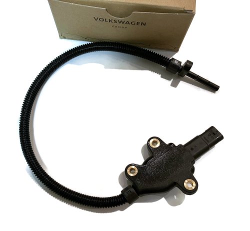 05A927321E Turbocharger speed sensor 4.2 VW Touareg 2011-2018 Audi Q7 2010-2015