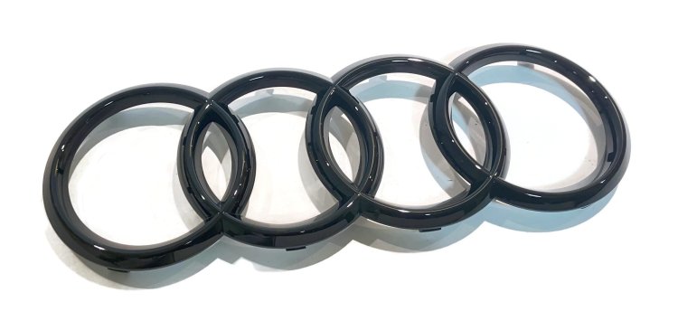 4M0853605T94 Czarny emblemat znaczek Audi pierścienie w grill Audi Q7