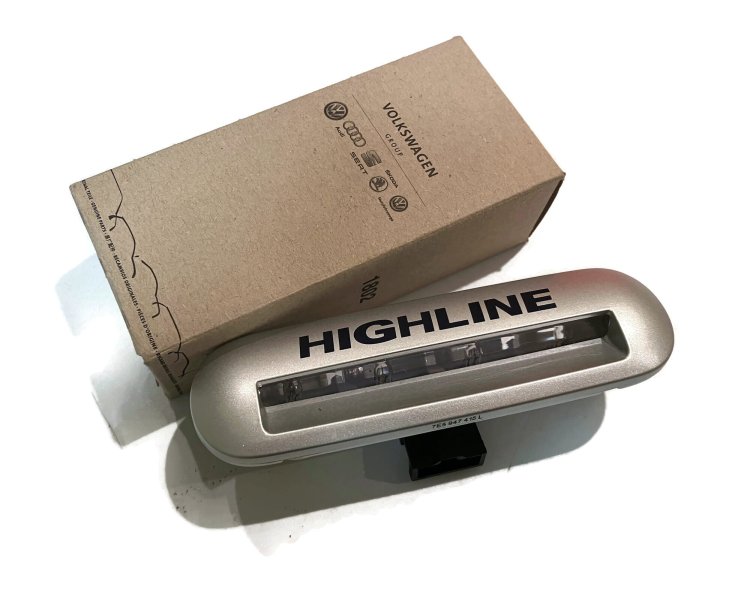 7E5 947 415 L 72A Entry lighting with lettering  VW T5 Highline