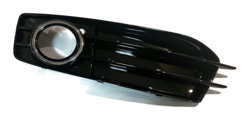 8P0 807 681 AF T94 Kratka lewa zderzaka przedniego z otworem na halogen Audi A3 S-line 2009-2013