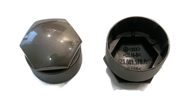 1Z0601173A Z37 SKODA grey silver wheel anti-theft  bolt cover cap