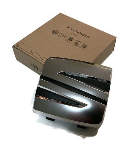 6F0853679ACMO Front grille emblem badge Seat Ibiza 06/2021-