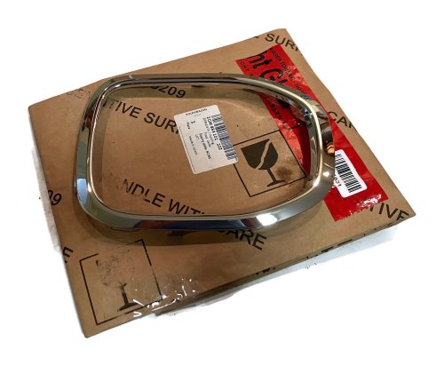 2GM8531012ZZ Front bumper fog light chrome bezel VW T-Cross