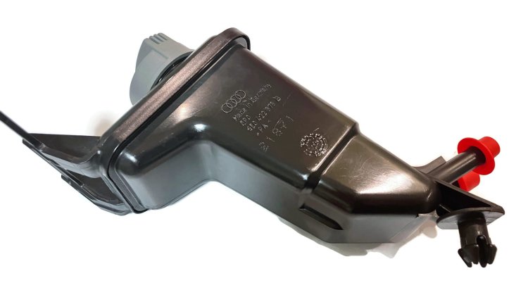 8E0 422 371 B Zbiorniczek płynu wspomagania układu kierowniczego Audi A4 B6 B7 2001-2008 Seat Exeo 2009-2014