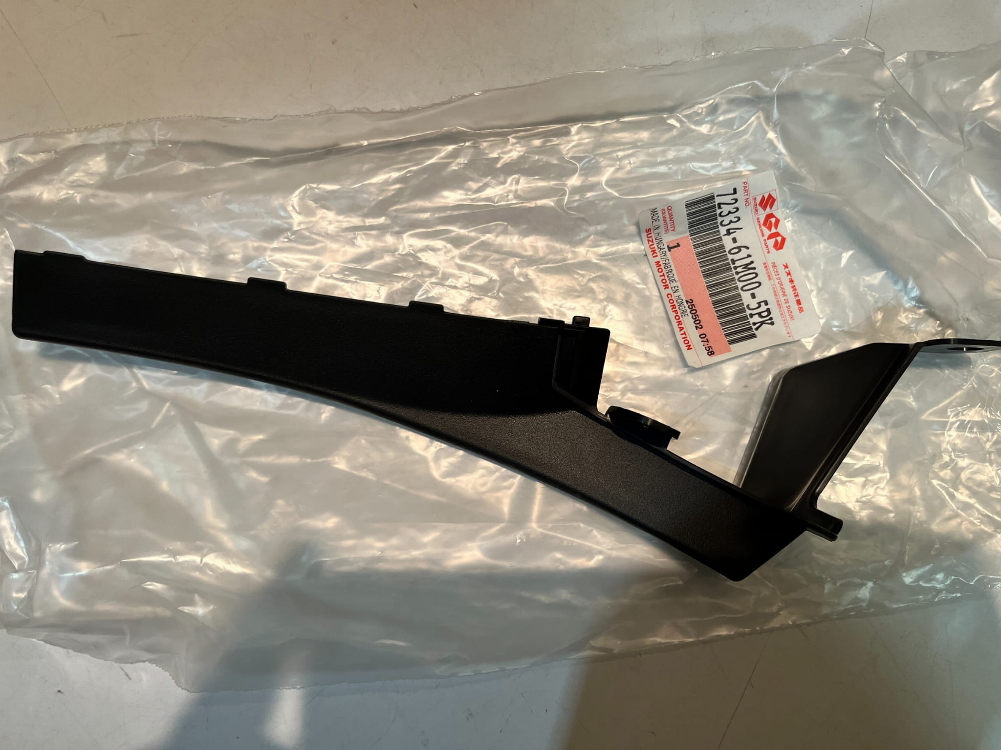 Windscreen panel right cover | Suzuki SX4 S-cross 2013-2021